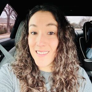 Meet your Posher, Alexis